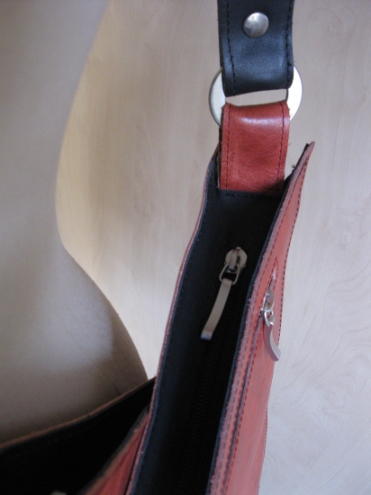 tas in koraal/zwart leder